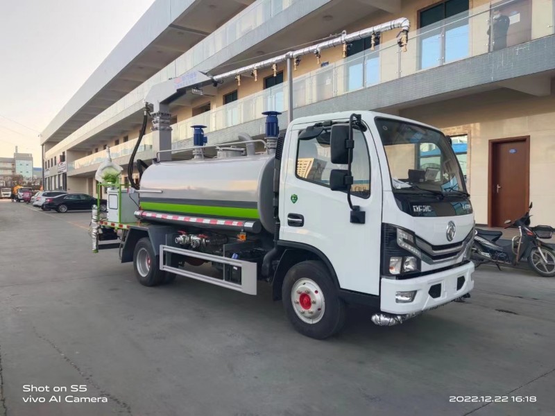 東風(fēng)5噸鐵路抑塵車